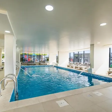 Blue In N Pool *