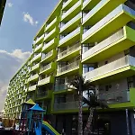 Blue In N Pool Apartman *