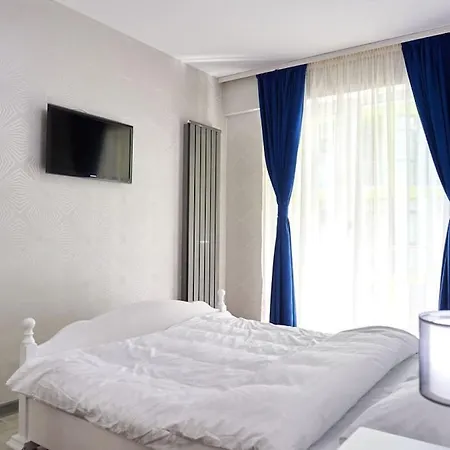 Blue In N Pool Appartement *