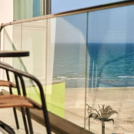 Blue In N Pool Appartement