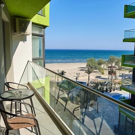 Apartment Blue In N Pool Navodari