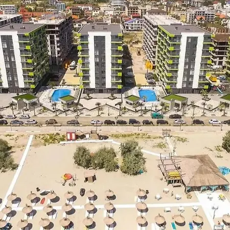 Blue In N Pool Năvodari