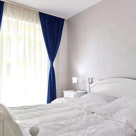 Blue In N Pool Appartement *